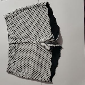 ELLE Polka Dotted Shorts - Size 6